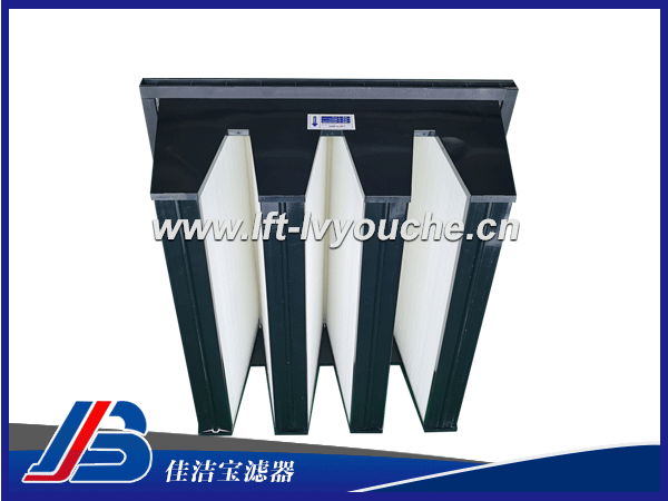 牧原專用空氣過濾器v型馬鞍濾養(yǎng)豬場通風(fēng)系統(tǒng)空氣過濾器是佳潔寶濾器生產(chǎn)的一款板框濾，也叫v型馬鞍濾，W型高效空氣過濾器，是用在養(yǎng)豬場通風(fēng)系統(tǒng)中的空氣過濾器，這種過濾器組合式的大風(fēng)量空氣過濾器構(gòu)造，能高效過濾空氣中的雜質(zhì)，凈化室內(nèi)空氣，可以廣泛用在空調(diào)系統(tǒng)，養(yǎng)殖業(yè)，大風(fēng)量通風(fēng)系統(tǒng)，制藥、食品、醫(yī)院、無塵室等的過濾系統(tǒng)?？勺髦?、高效過濾系統(tǒng)的末端或超高效過濾系統(tǒng)的前端過濾預(yù)過濾。 